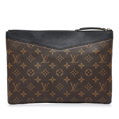 LOUIS VUITTON Monogram Daily Pouch Clutch Bag