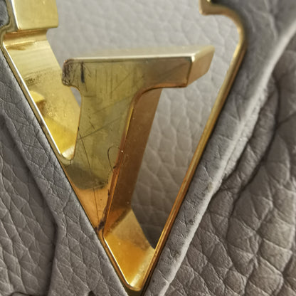 Louis Vuitton Capucines MM Beige Taurillon