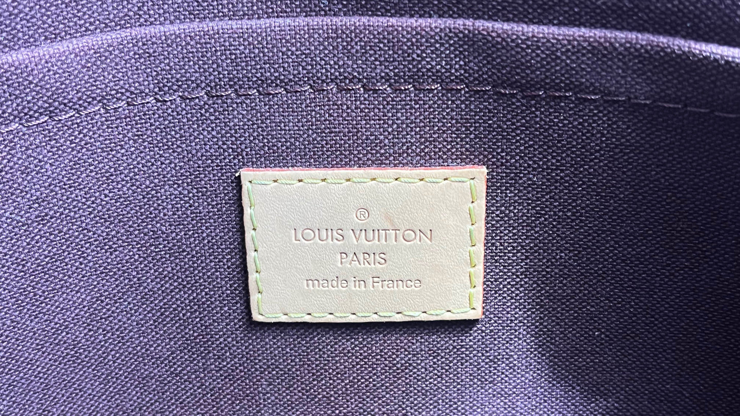 Louis Vuitton Favourite MM, Monogram Canvas