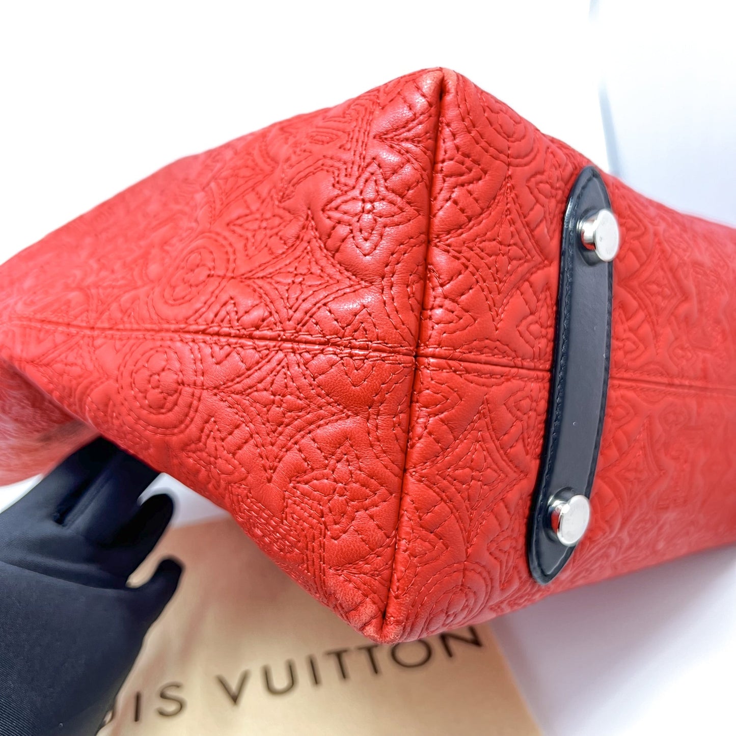 Louis Vuitton Antheia Framboise GM Hobo Bag