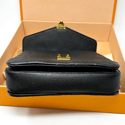 LOUIS VUITTON Empreinte Pochette Metis Black