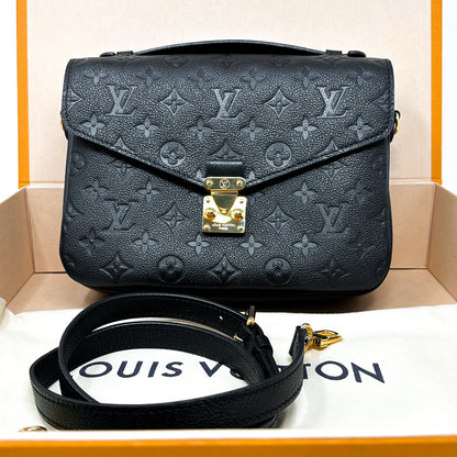 LOUIS VUITTON Empreinte Pochette Metis Black