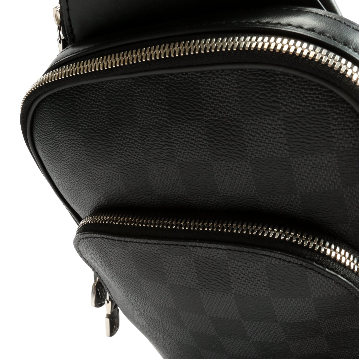 LOUIS VUITTON Avenue Slingbag NM Damier Graphite