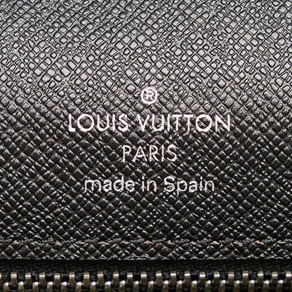 Louis Vuitton Taiga Selenga (SHG-34694)