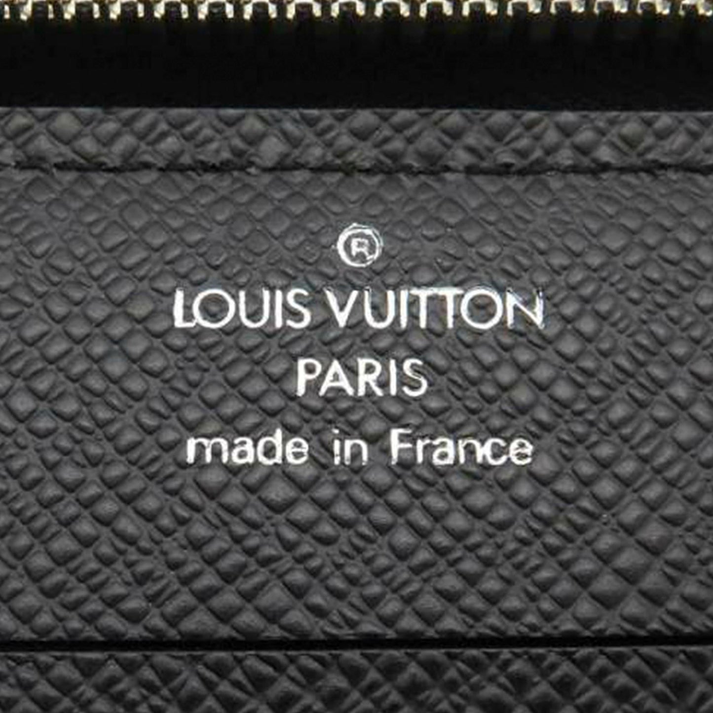 Louis Vuitton Taiga Vladimir Portfolio (SHG-2ZXrML)