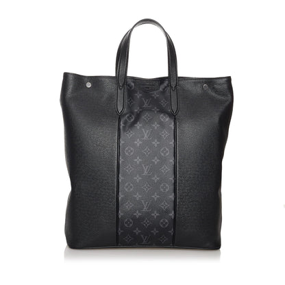 Louis Vuitton Taigarama Outdoor Tote (SHG-AofbM1)