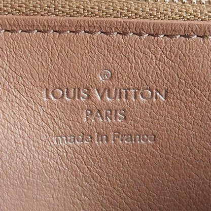 Louis Vuitton Taurillon Capucines Wallet (SHG-HudWIn)