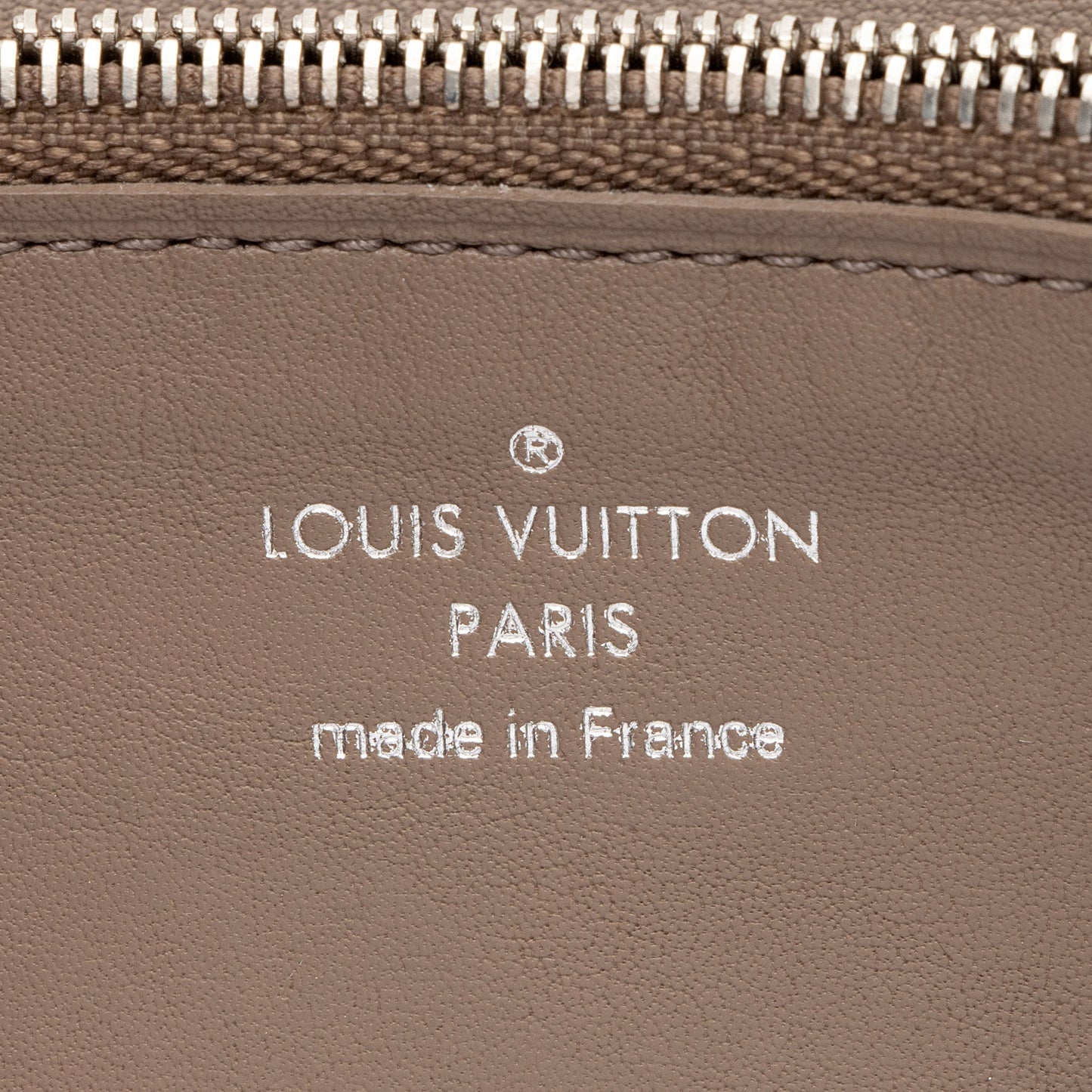 Louis Vuitton Taurillon Capucines Wallet (SHF-95ENrq)