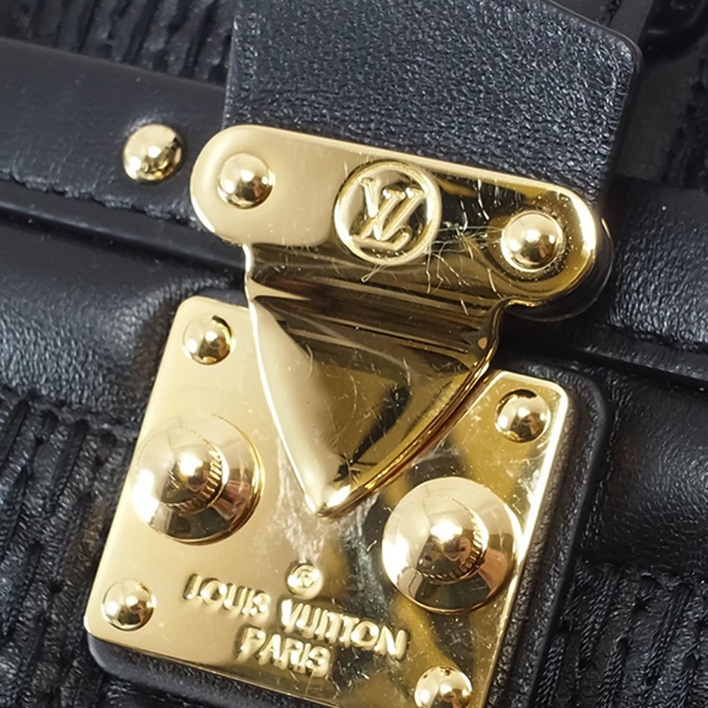 Louis Vuitton Troca PM (SHG-rq045U)