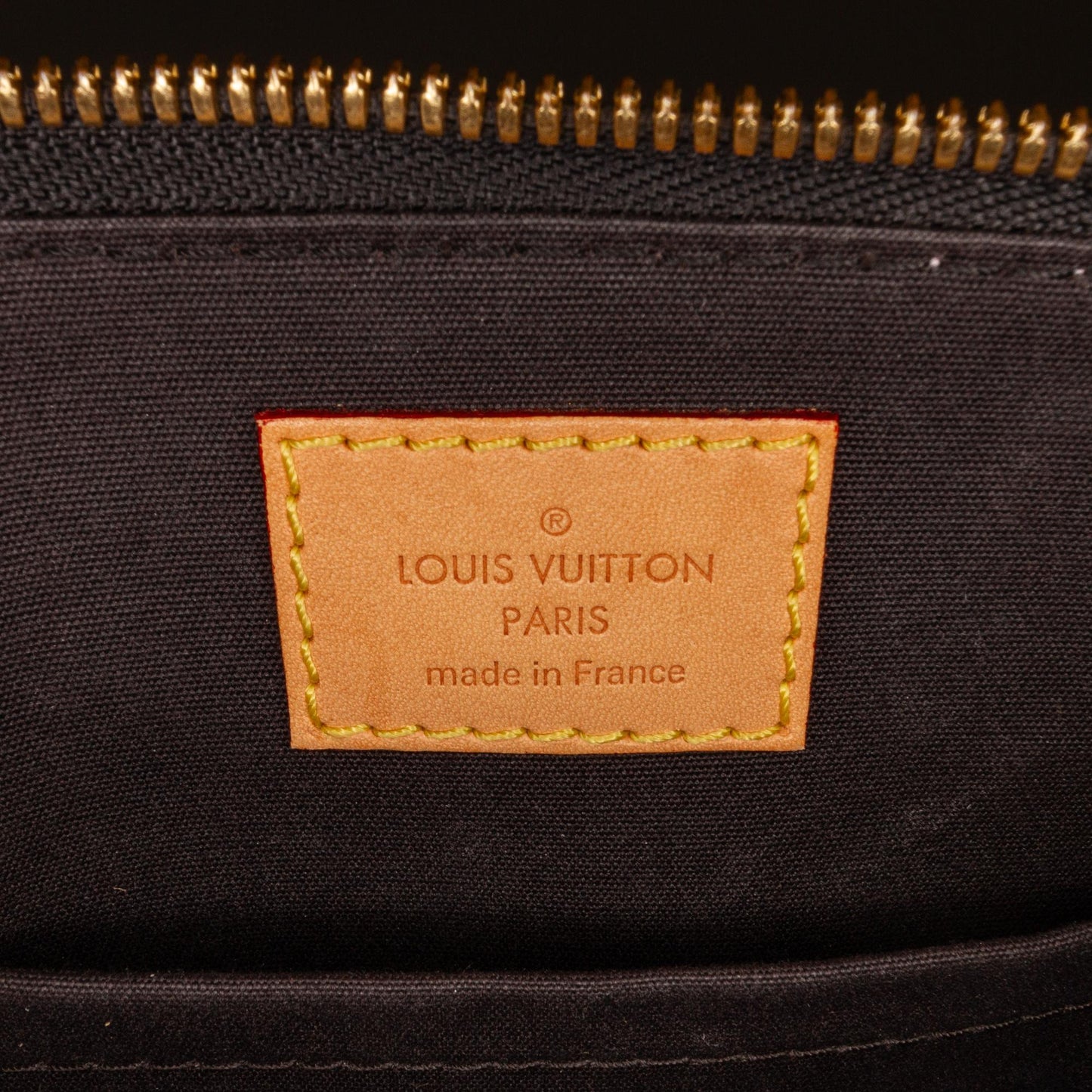 Louis Vuitton Vernis Alma Sticker BB with Strap (SHG-TNjZs0)