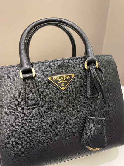 Prada Re-Edition Galleria Tote Black Saffiano Leather