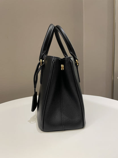 Prada Re-Edition Galleria Tote Black Saffiano Leather