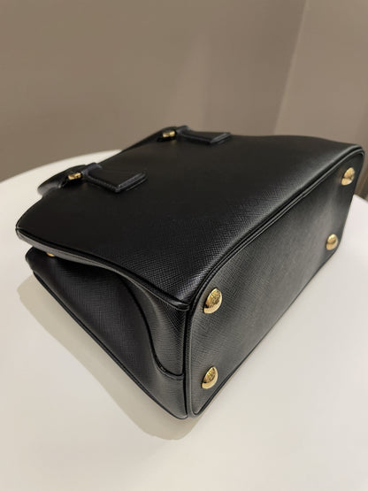 Prada Re-Edition Galleria Tote Black Saffiano Leather