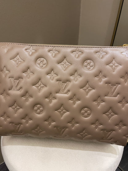 Louis Vuitton Coussin PM Taupe