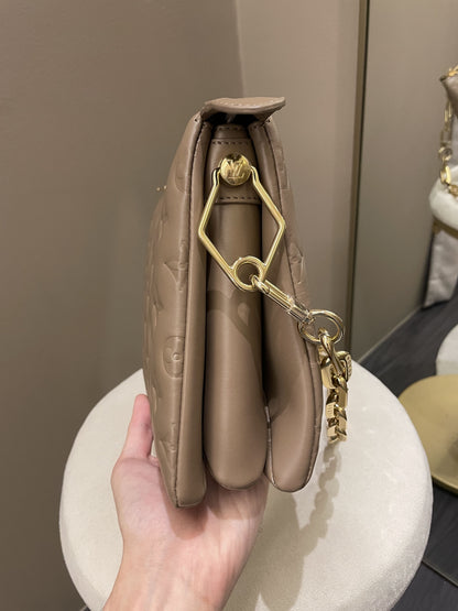 Louis Vuitton Coussin PM Taupe