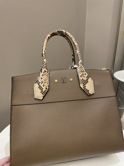 Louis Vuitton Exotic City Steamer MM Taupe Grainy Leather / Python