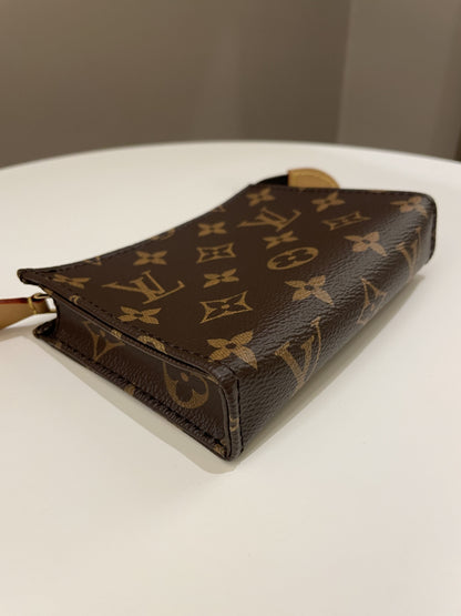 Louis Vuitton Toiletry Pouch On Chain Classic Monogram