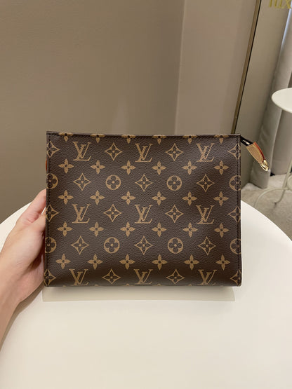 Louis Vuitton Toiletry Pouch On Chain Classic Monogram