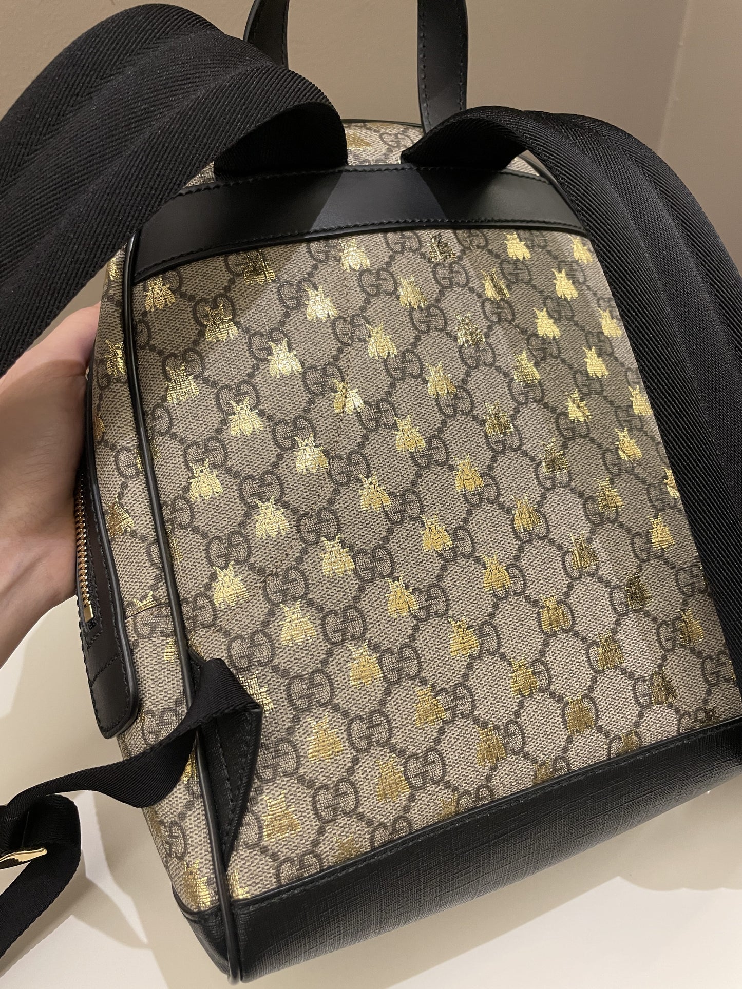 Gucci Bee GG Supreme Backpack Black / Gold