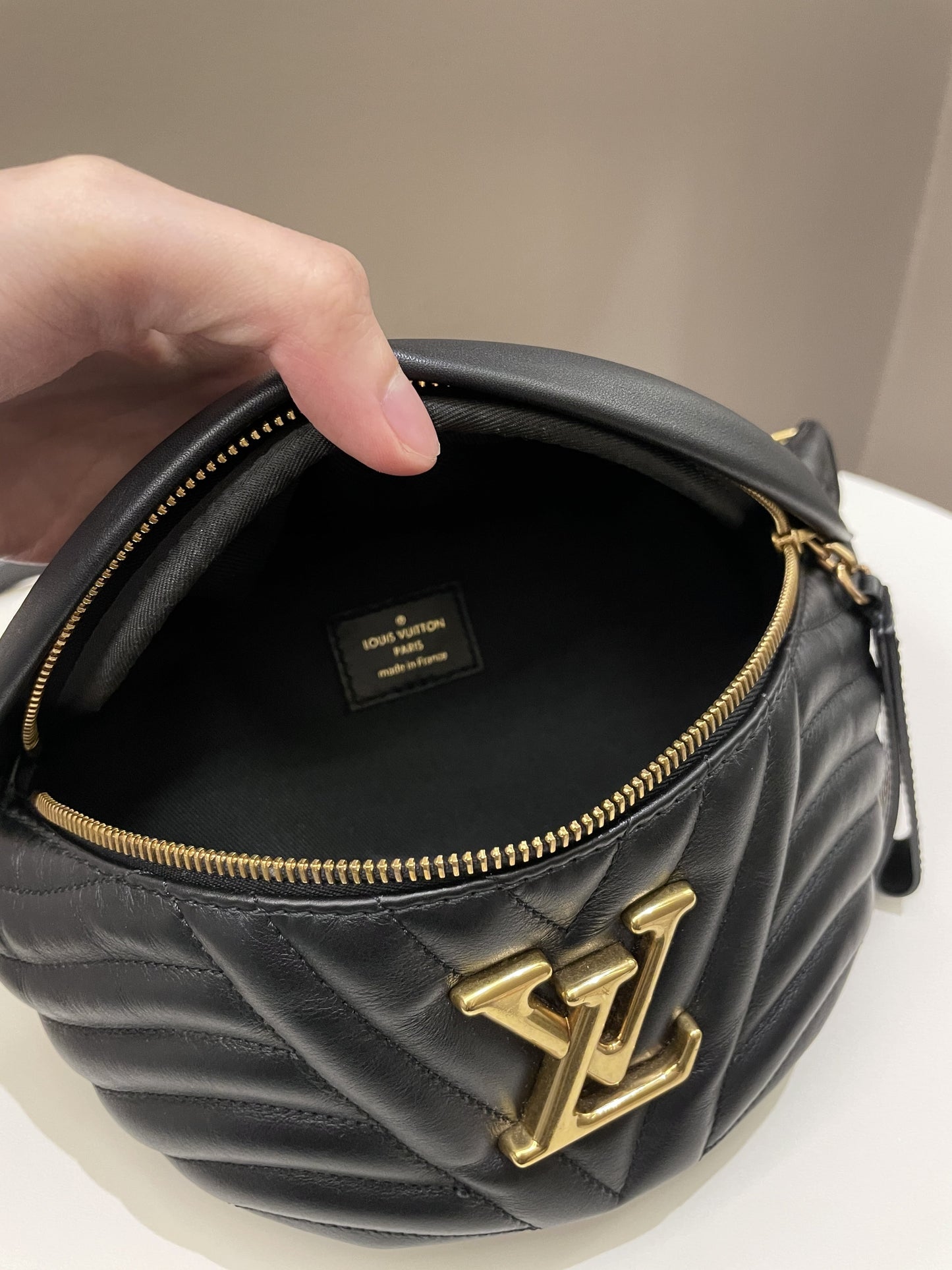 Louis Vuitton Wave Bumbag Black