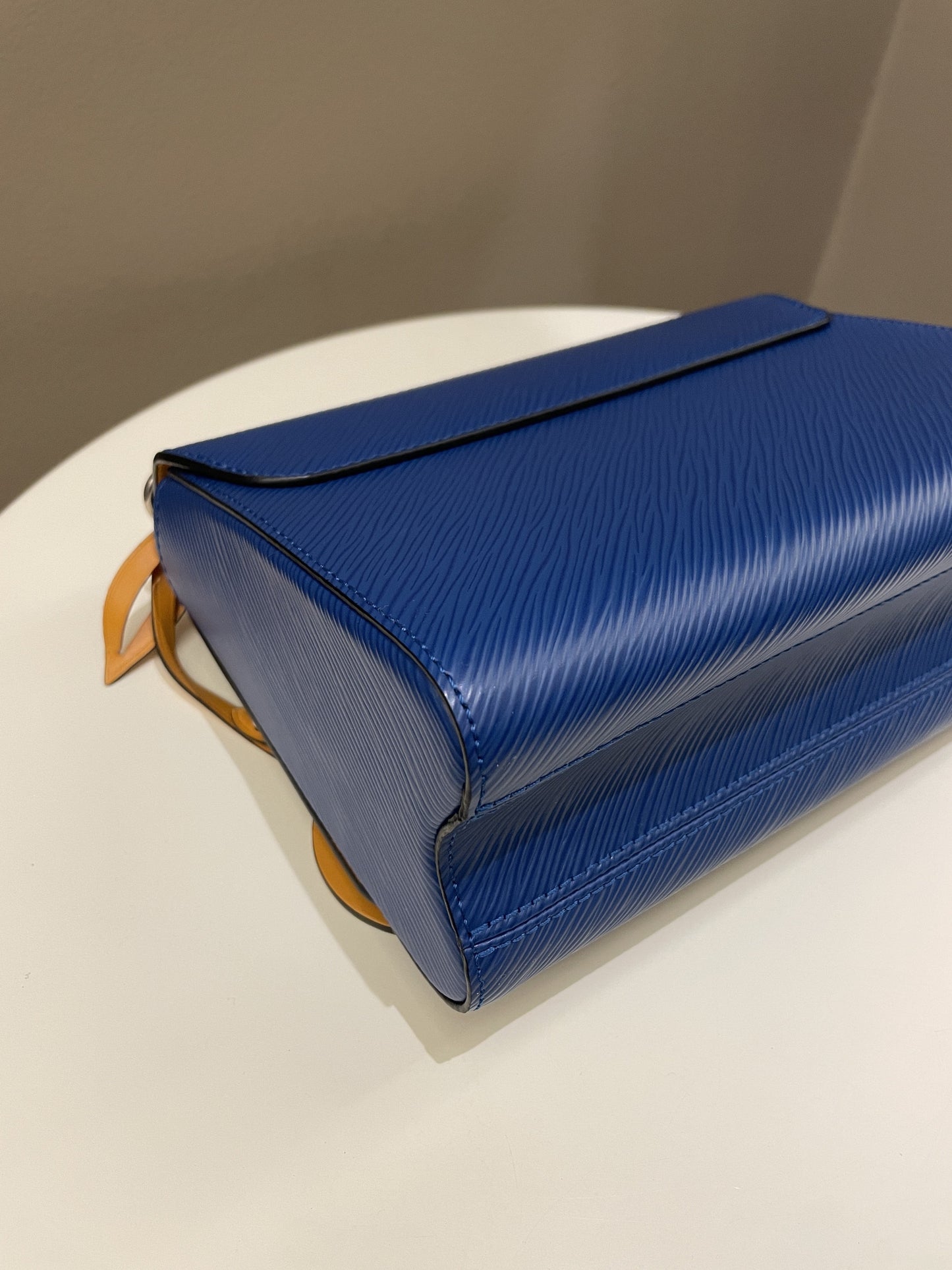 Louis Vuitton Twist MM Bag Blue Epi Leather