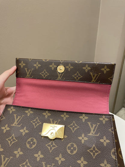 Louis Vuitton Cluny BB Fushia Monogram