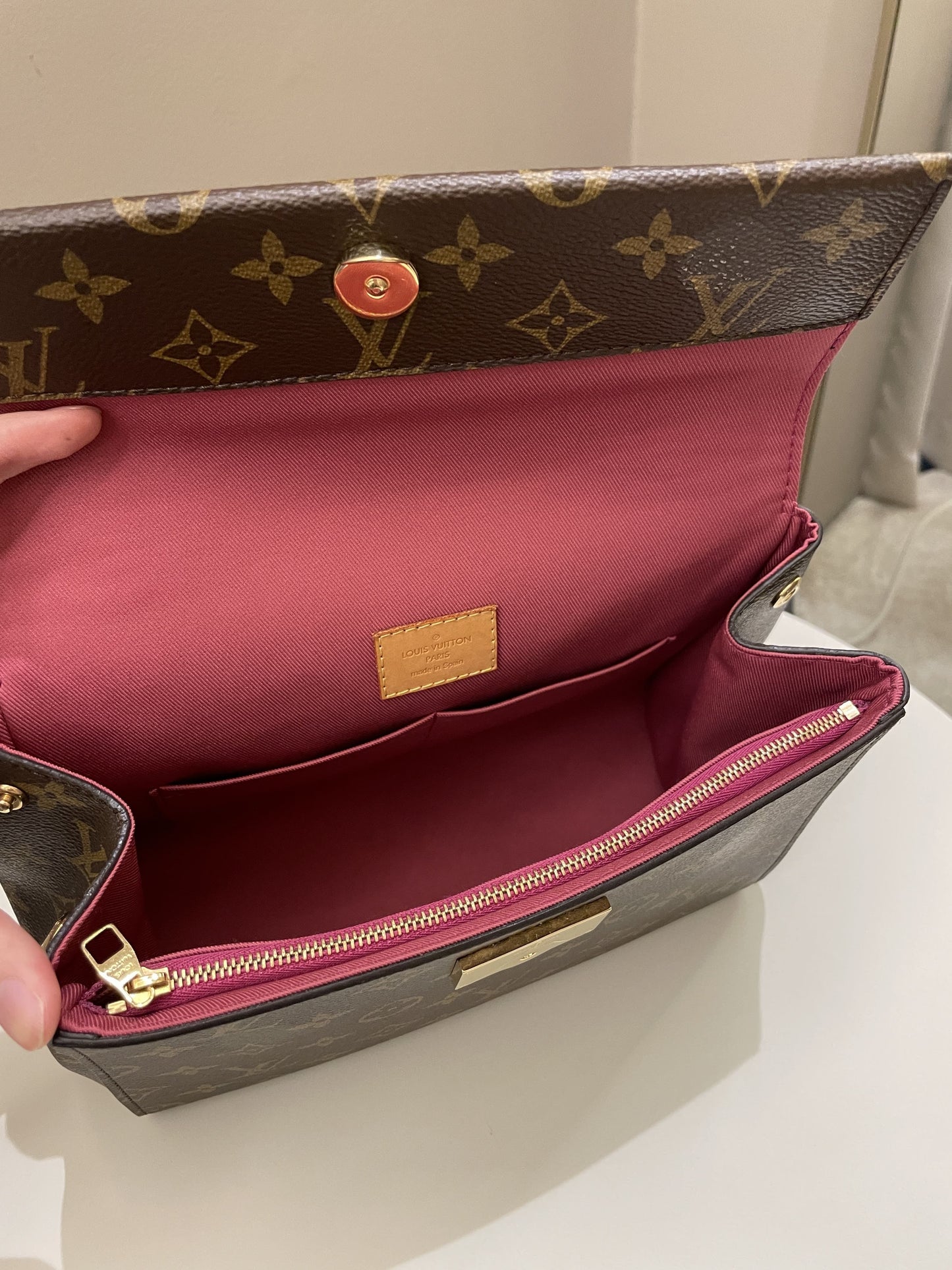 Louis Vuitton Cluny BB Fushia Monogram