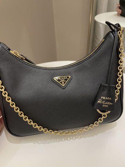 Prada Re-Edition 2005 Saffiano Bag Black Saffiano Leather