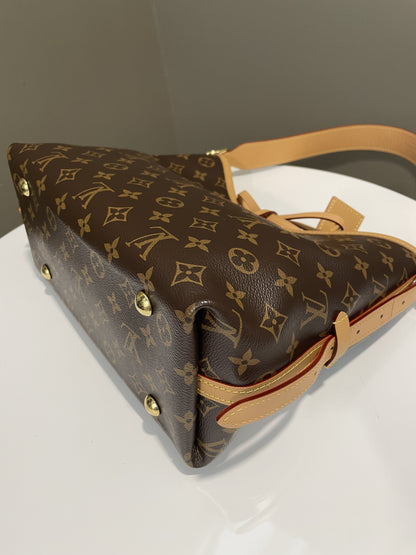 Louis Vuitton Carryall PM Monogram