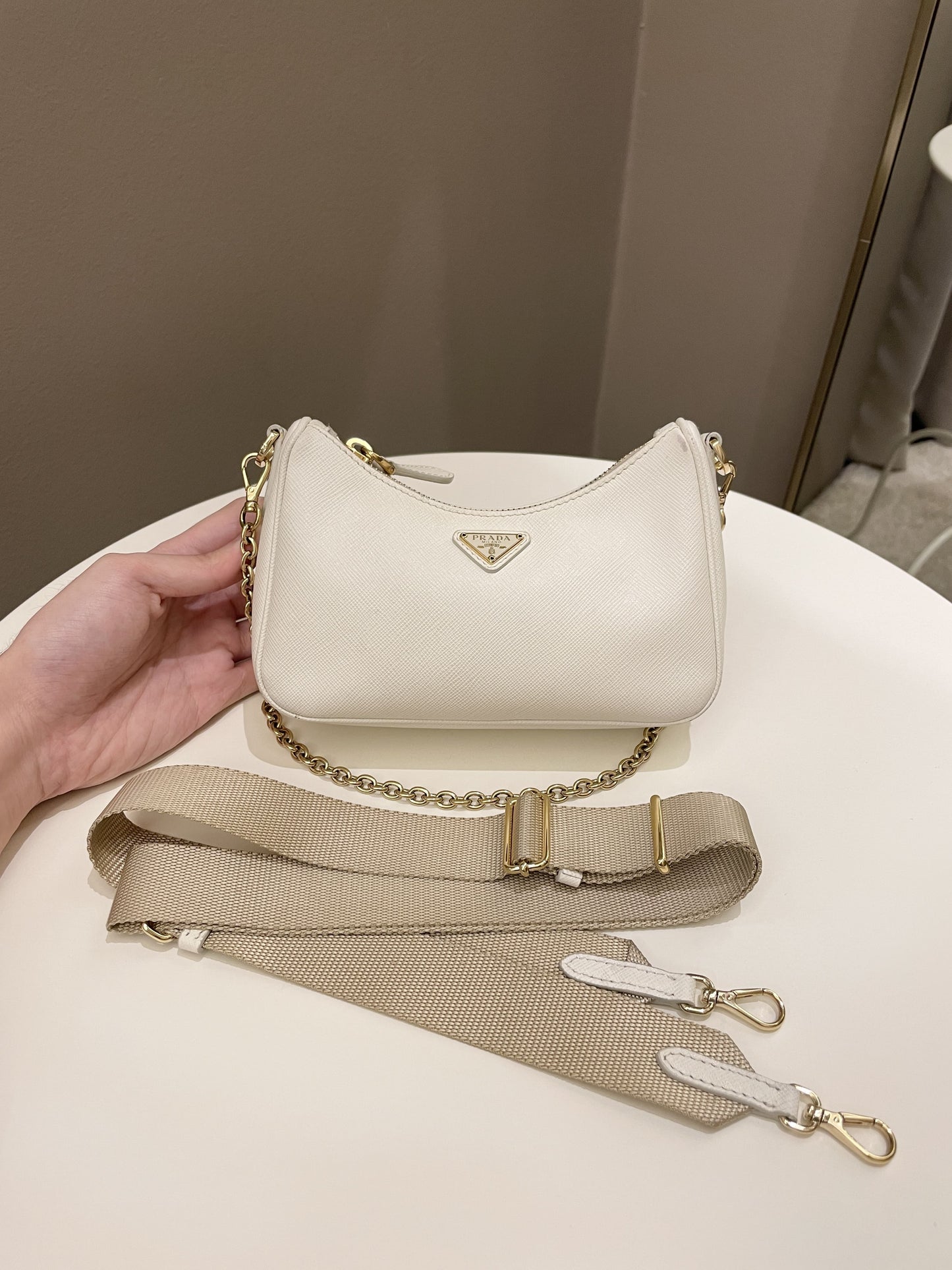 Prada Re-Edition 2005 Shoulder Bag Saffiano Leather White