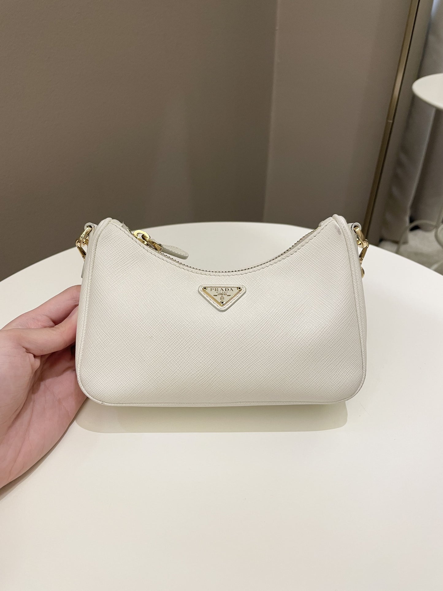 Prada Re-Edition 2005 Shoulder Bag Saffiano Leather White