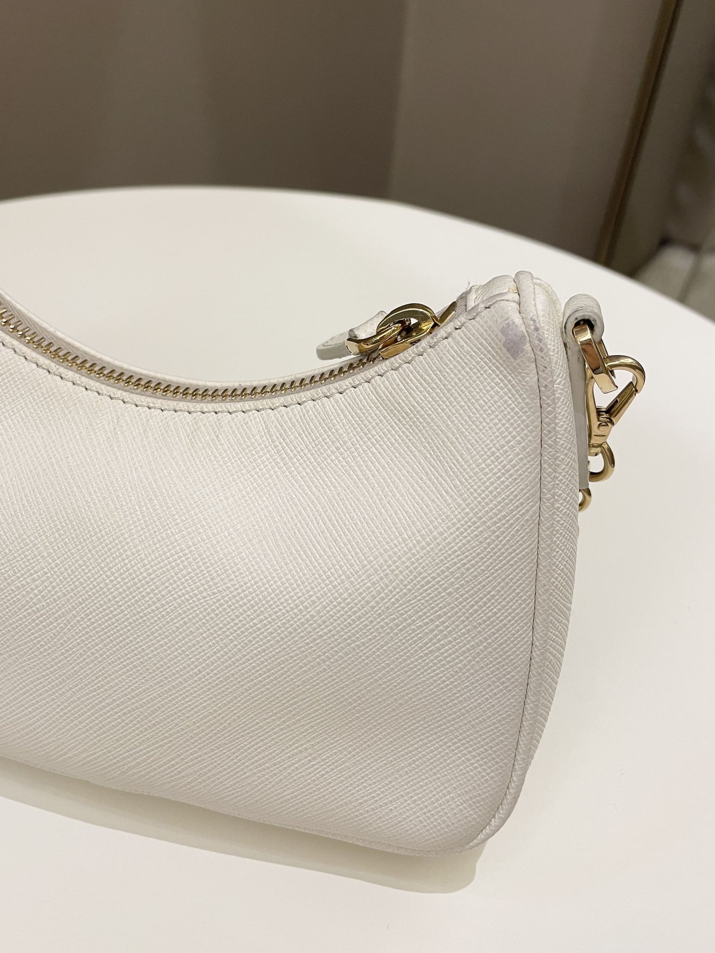 Prada Re-Edition 2005 Shoulder Bag Saffiano Leather White