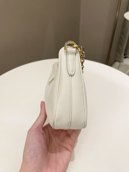 Prada Re-Edition 2005 Shoulder Bag Saffiano Leather White