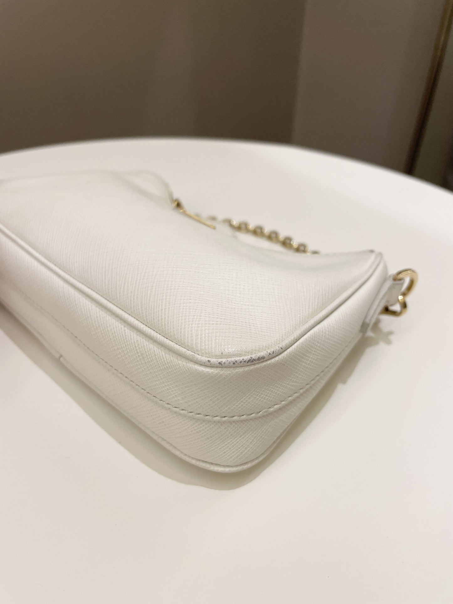 Prada Re-Edition 2005 Shoulder Bag Saffiano Leather White