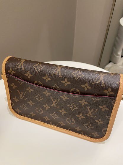 Louis Vuitton Diane PM Monogram / Fuchsia