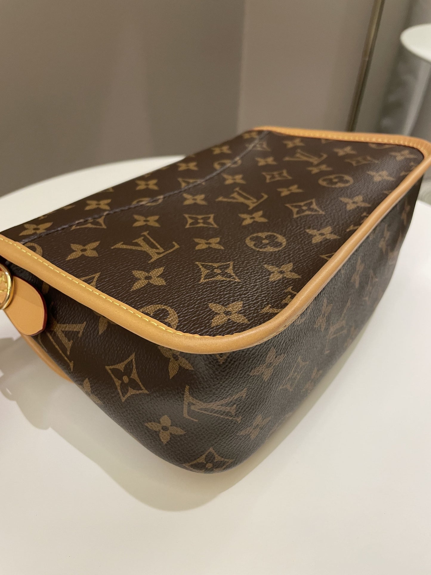 Louis Vuitton Diane PM Monogram / Fuchsia