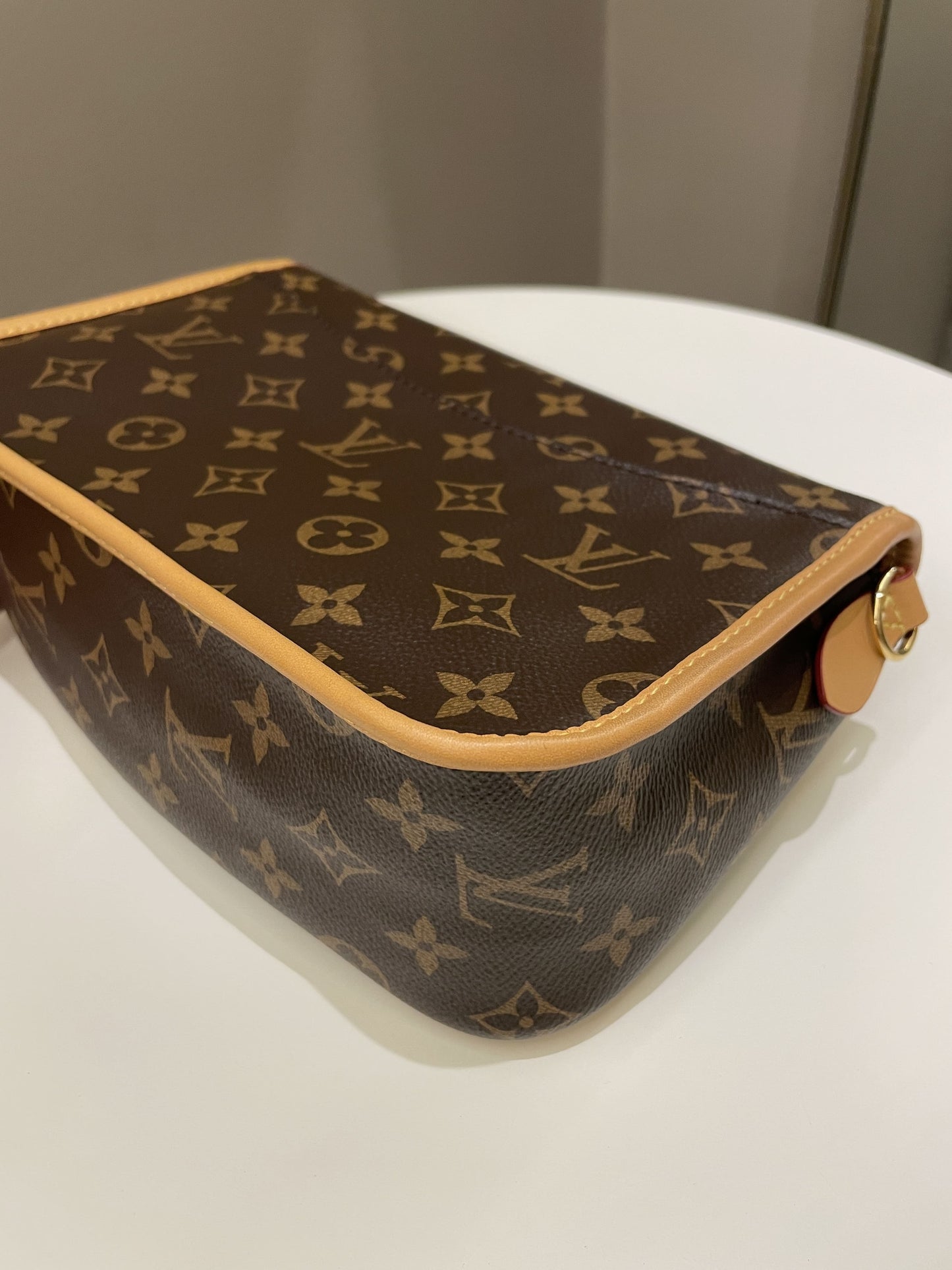 Louis Vuitton Diane PM Monogram / Fuchsia