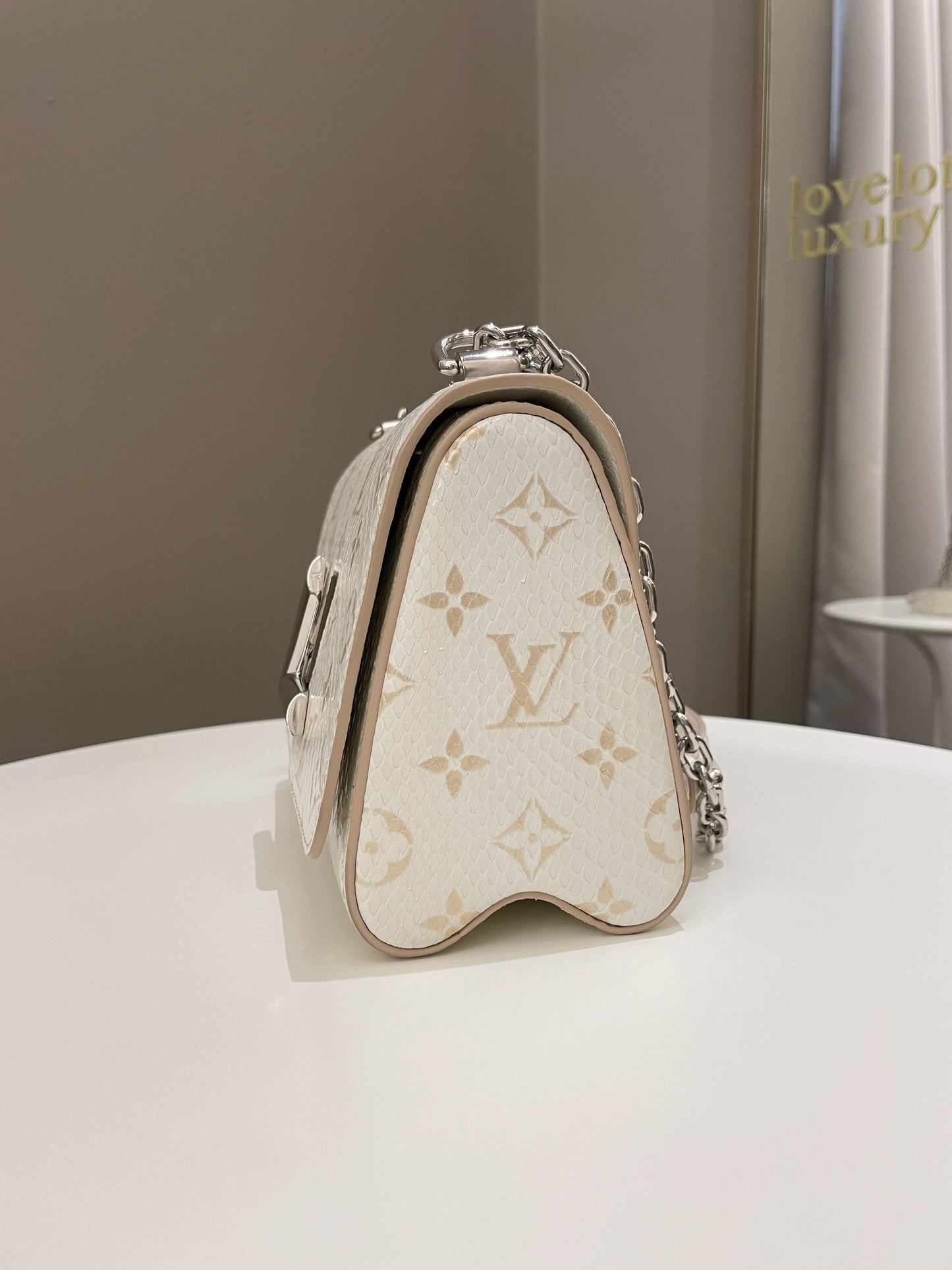 Louis Vuitton Twist Bag Creme / Beige Python