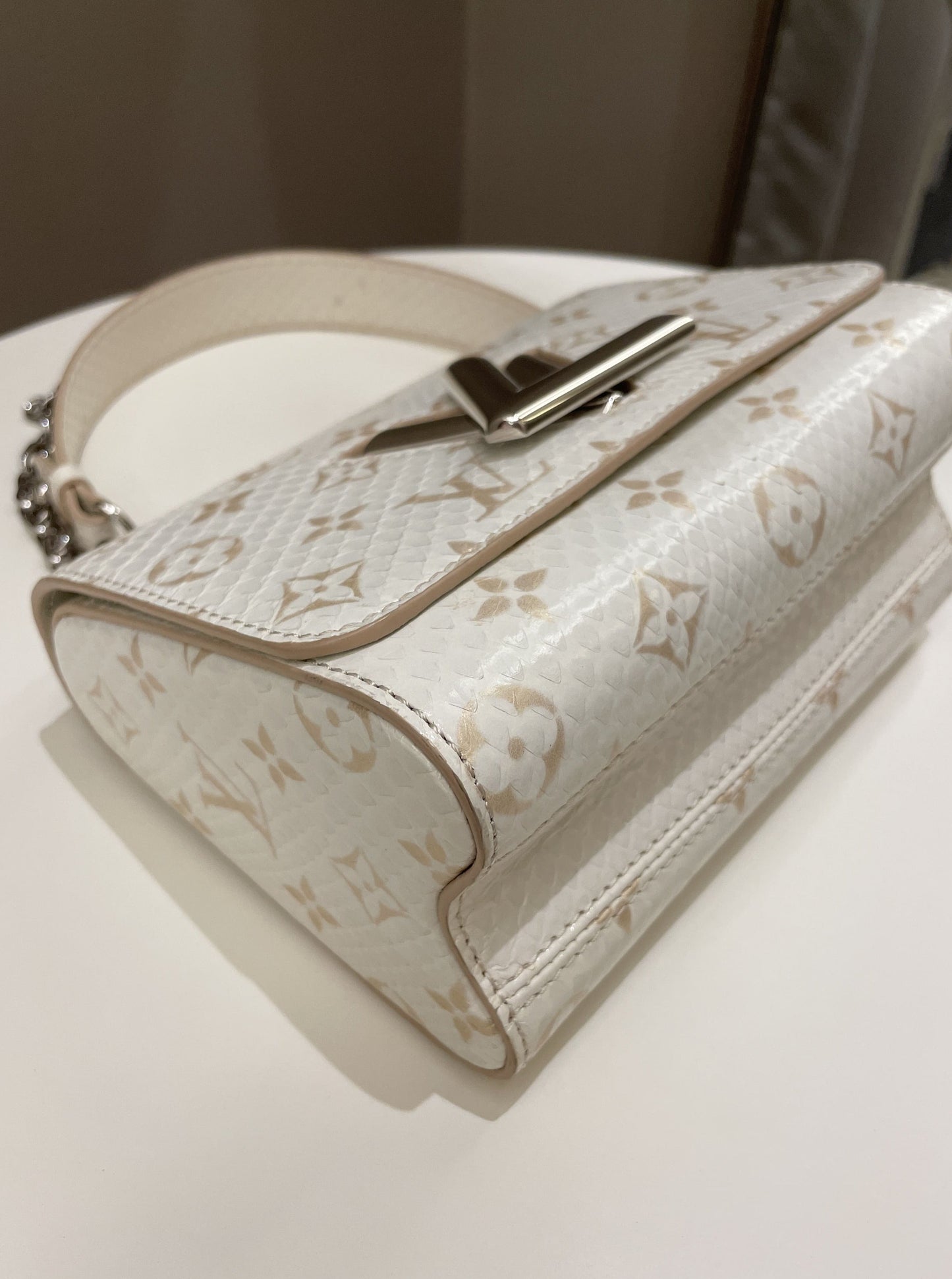 Louis Vuitton Twist Bag Creme / Beige Python