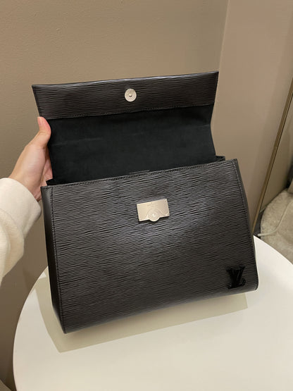 Louis Vuitton Cluny MM Black Epi