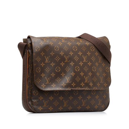 Louis Vuitton Beaubourg MM Monogram Canvas