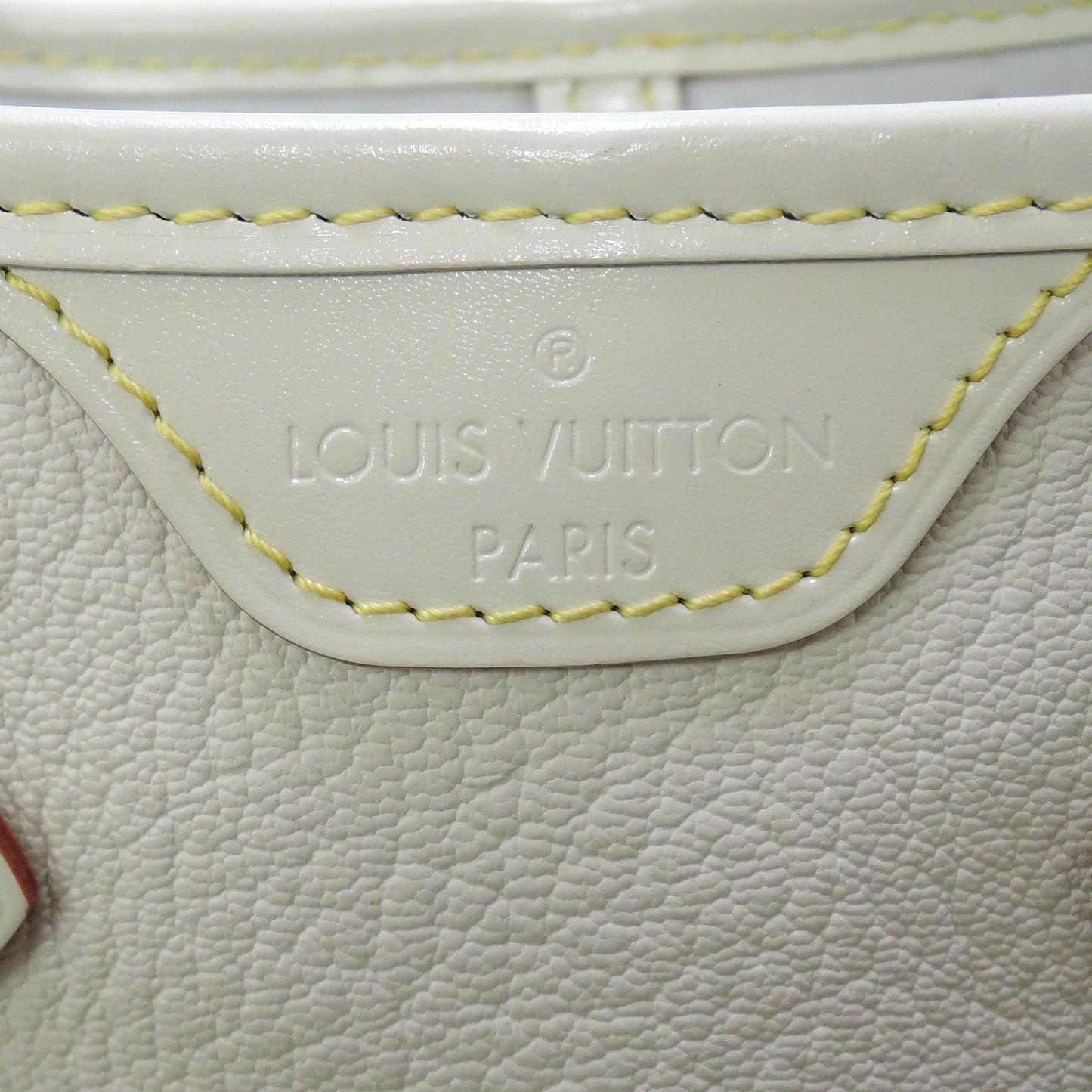 Louis Vuitton the majestic White Suhali