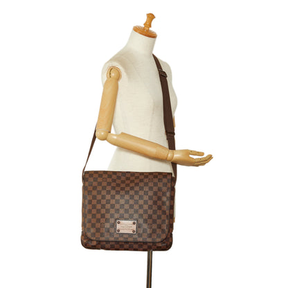 LOUIS VUITTON Damier Ebene Brooklyn MM Crossbody Bag