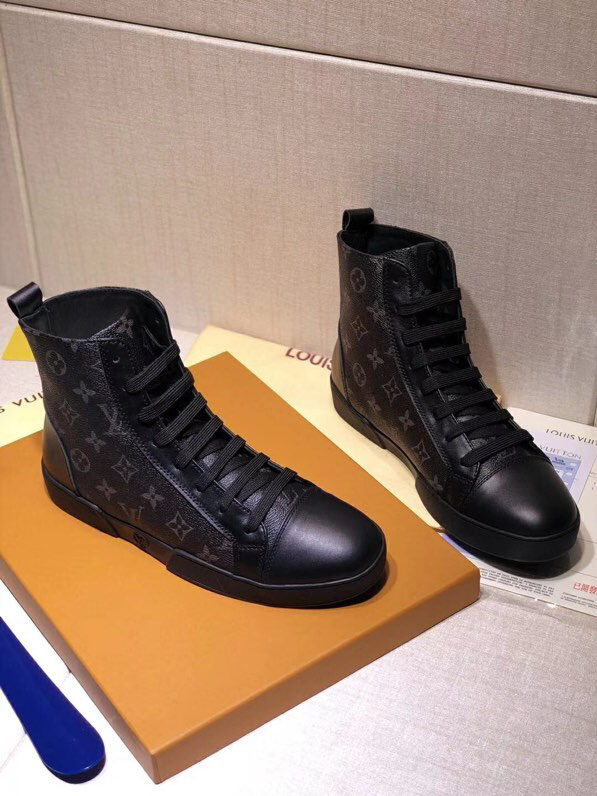 The Bags Vibe - New Arrival Louis Vuitton Sneaker 069