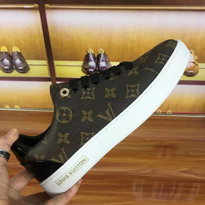 The Bags Vibe - New Arrival Louis Vuitton Sneaker 048