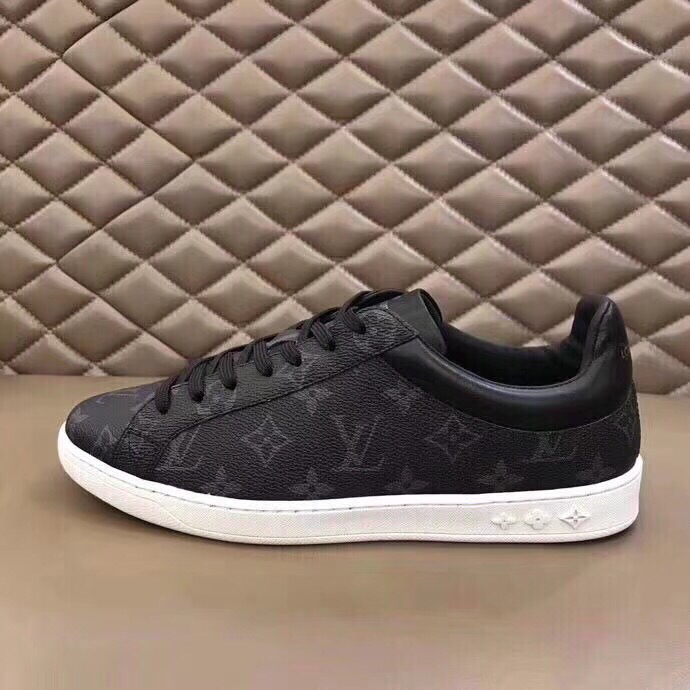 The Bags Vibe - New Arrival Louis Vuitton Sneaker 060