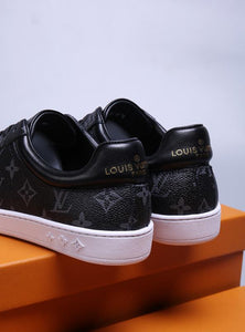 The Bags Vibe - Louis Vuitton Casual Black Sneaker