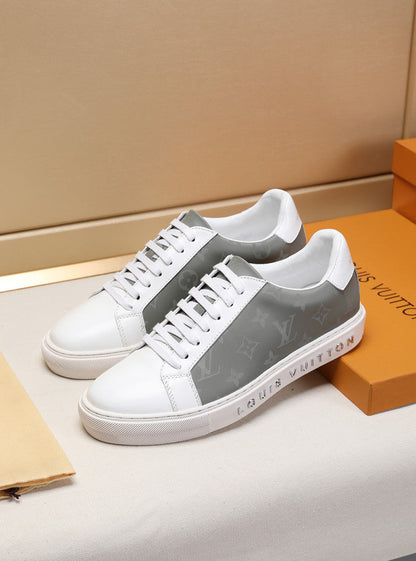 The Bags Vibe - Louis Vuitton White and Black Sneaker