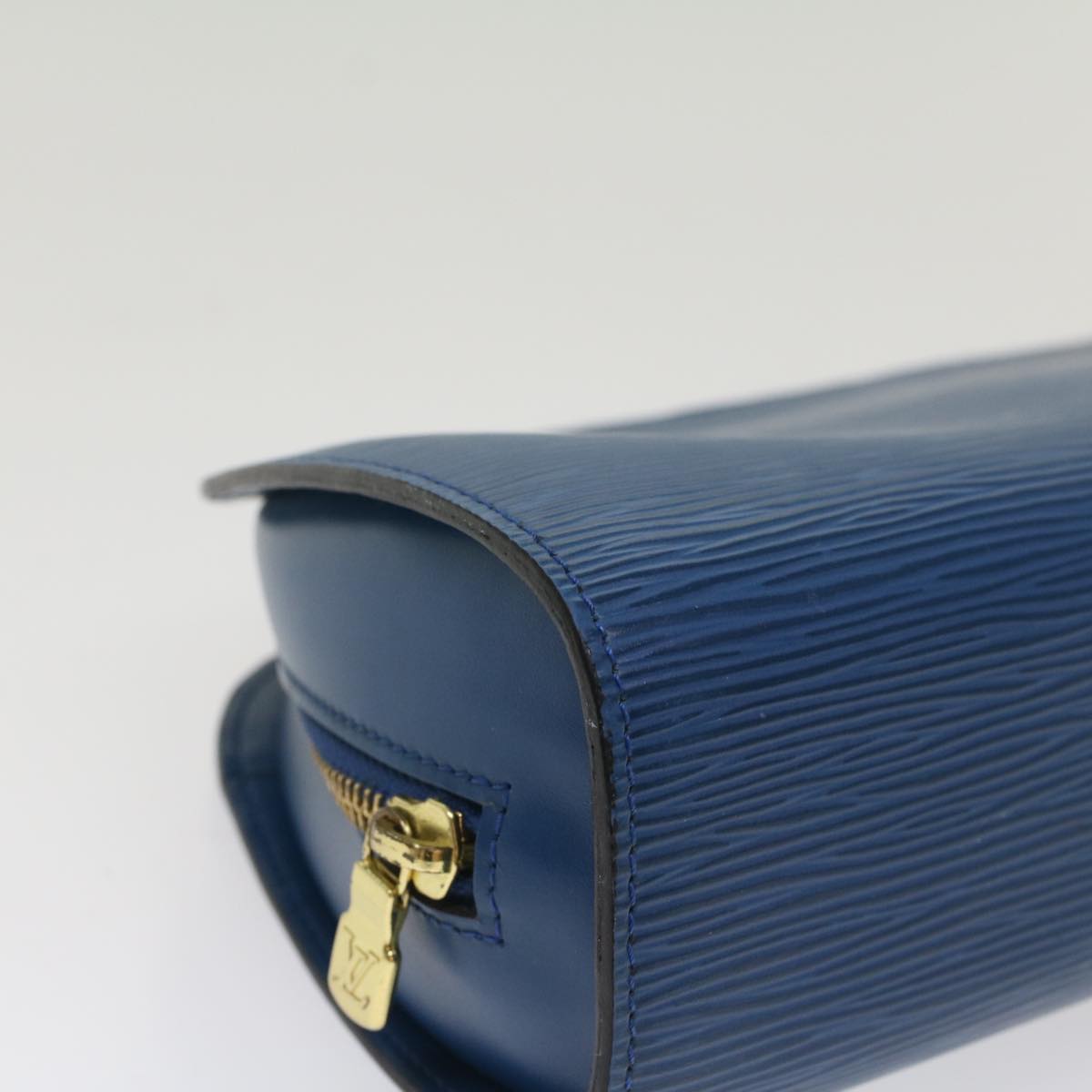 LOUIS VUITTON Epi Dauphine MM Pouch Blue LV Auth bs7245