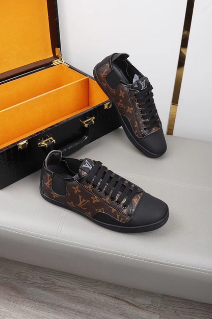 The Bags Vibe - New Arrival Louis Vuitton Sneaker 052